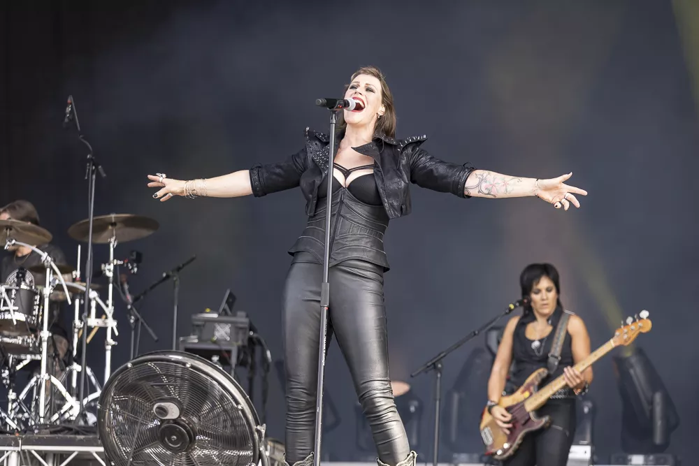 Floor Jansen: Rückkehr zu härteren, muskalischen Wurzeln